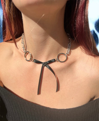 dark paradise bow necklace